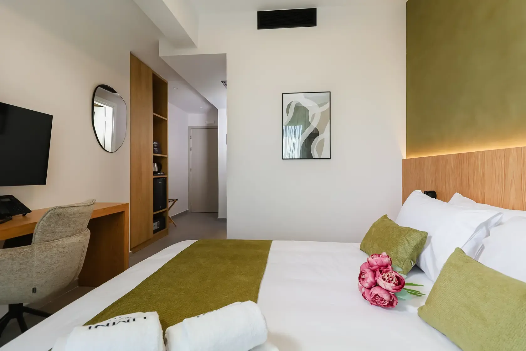 STANDARD DOUBLE ROOM WITH BALCONY
